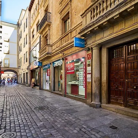 3 Plaza Mayor -prior 5 - At By Victoria * Salamanca