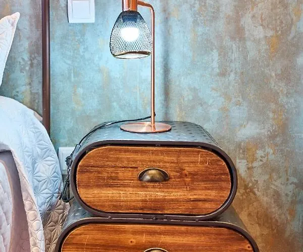 3 Plaza Mayor -prior 5 - At By Victoria *