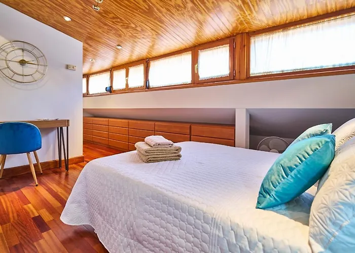 Апартаменти 3 Plaza Mayor -prior 5 - At By Victoria *