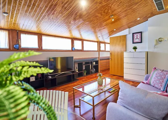 Апартаменти 3 Plaza Mayor -prior 5 - At By Victoria *